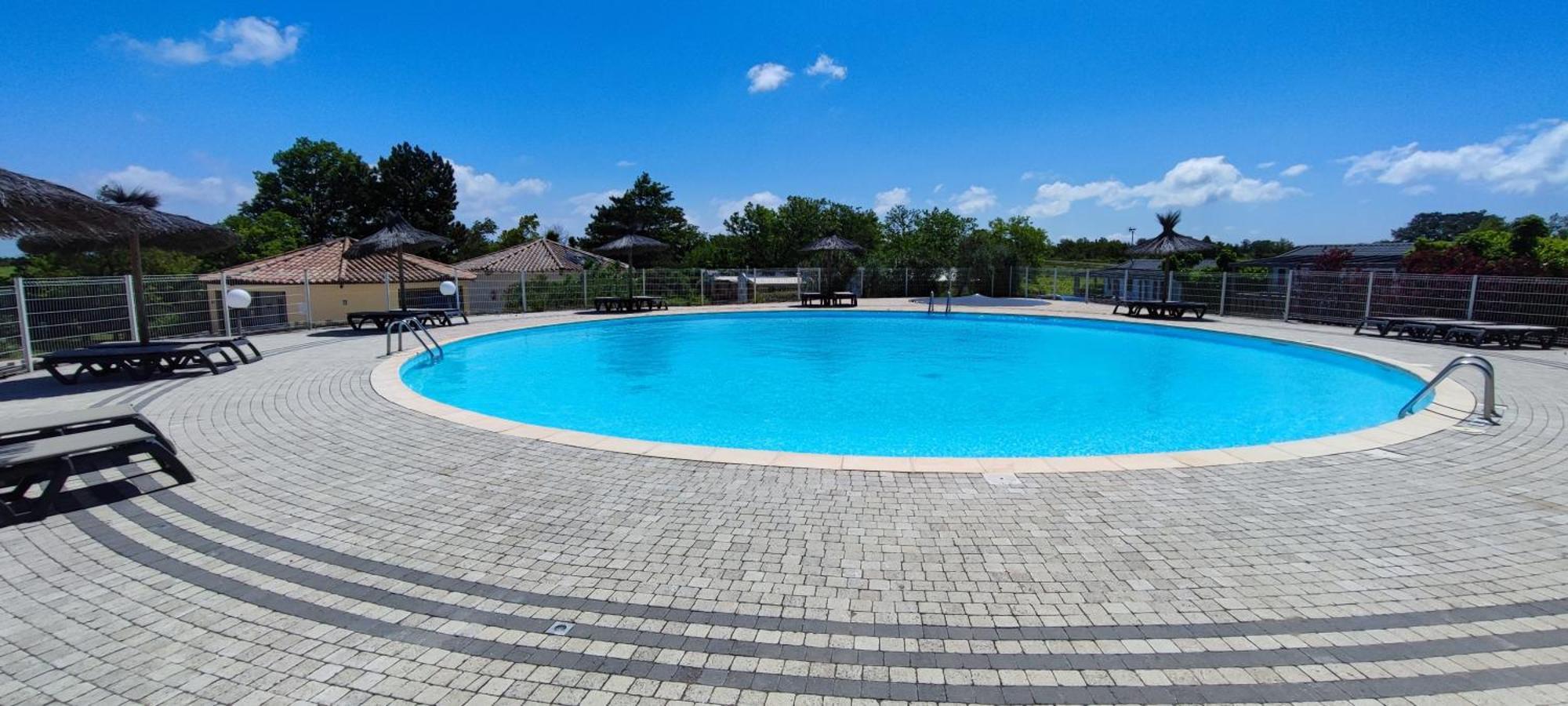 Camping Carrefour De L'Ardeche Saint-Remeze エクステリア 写真