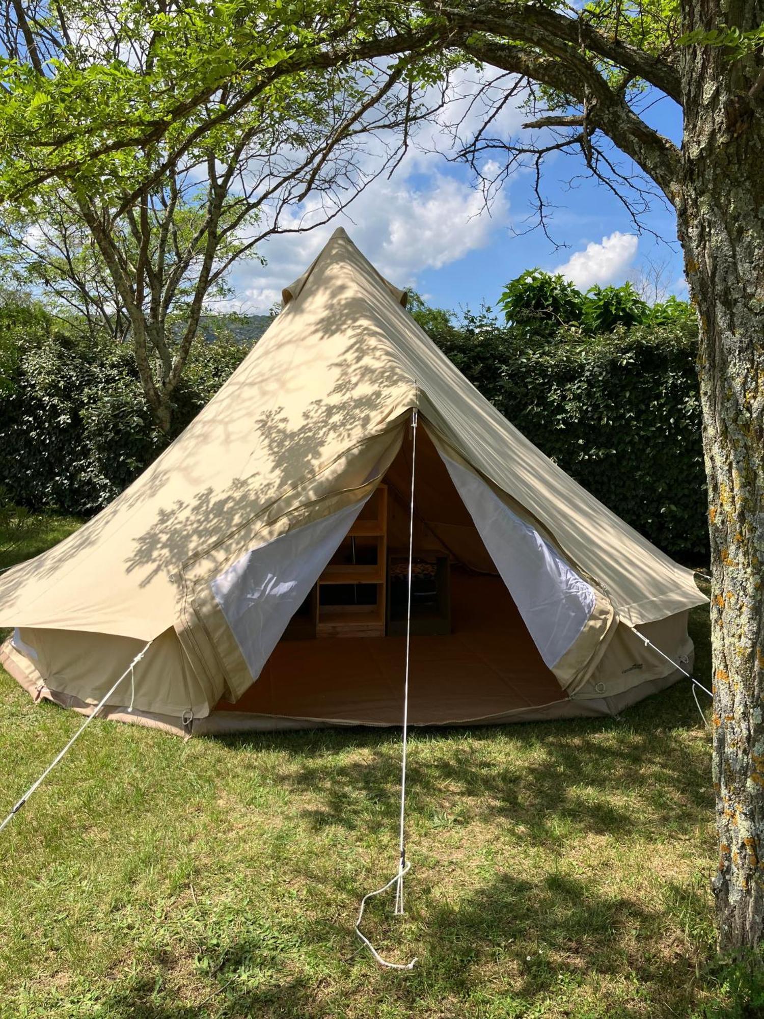 Camping Carrefour De L'Ardeche Saint-Remeze エクステリア 写真